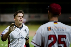 230609 Reds HDH 0704