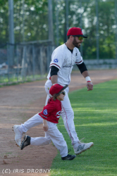 240412 Reds HDH 0106