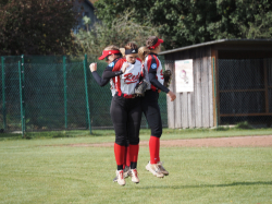 241006 Reds Caps 0056