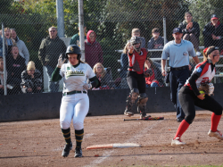 241006 Reds Caps 0086