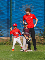 240922 Tiny Reds HD 0010