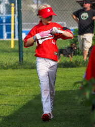 240922 Tiny Reds HD 0012